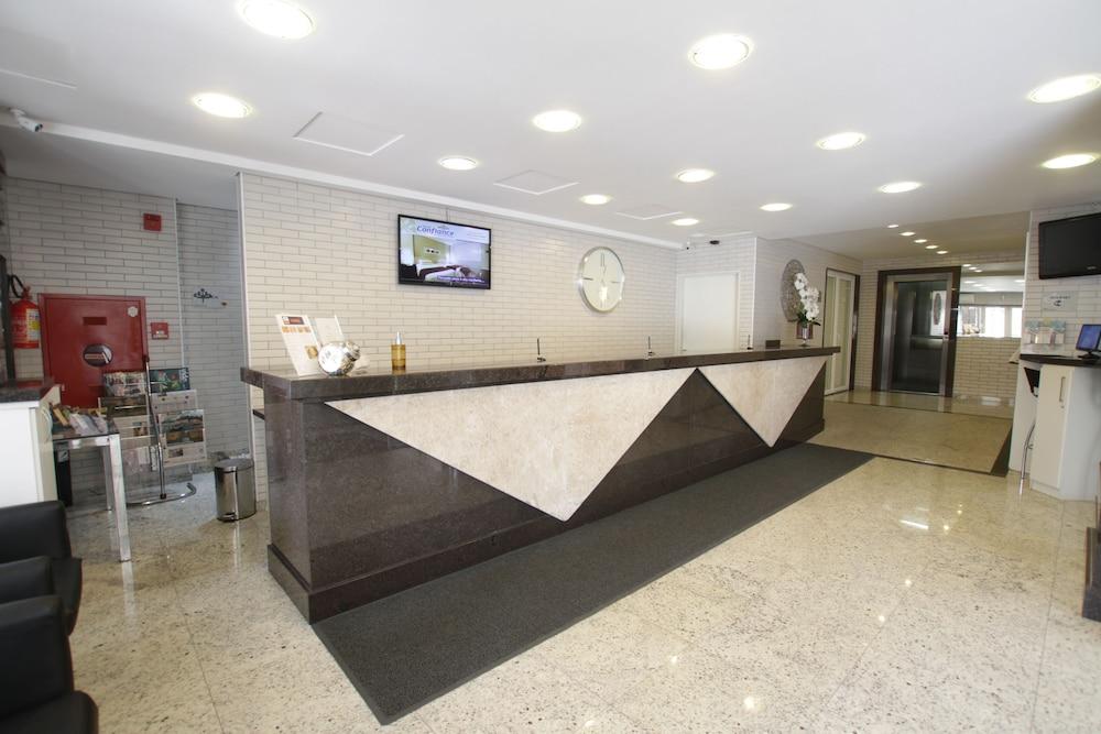 Hotel Confiance Batel Курітіба Екстер'єр фото