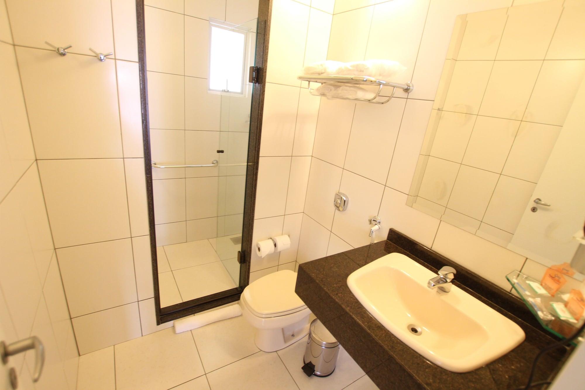 Hotel Confiance Batel Курітіба Екстер'єр фото