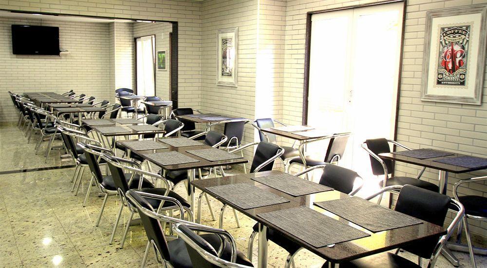 Hotel Confiance Batel Курітіба Екстер'єр фото