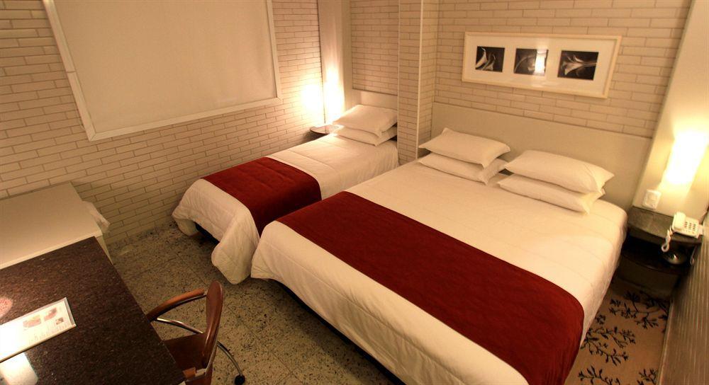 Hotel Confiance Batel Курітіба Екстер'єр фото