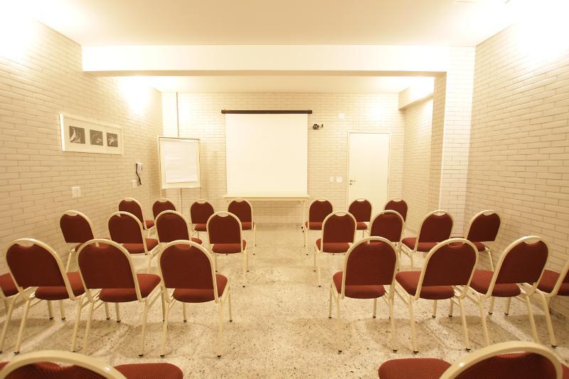 Hotel Confiance Batel Курітіба Екстер'єр фото