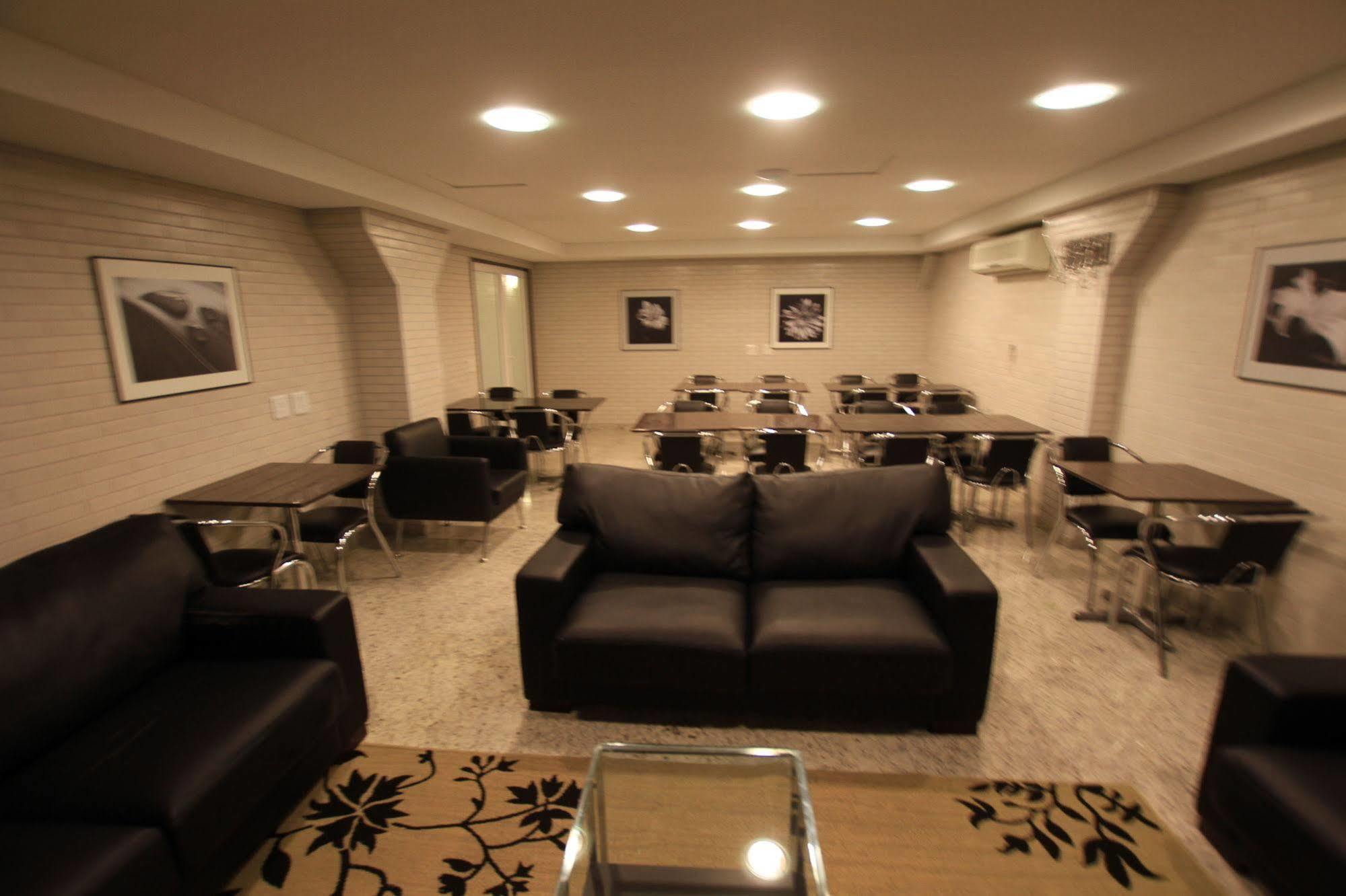 Hotel Confiance Batel Курітіба Екстер'єр фото