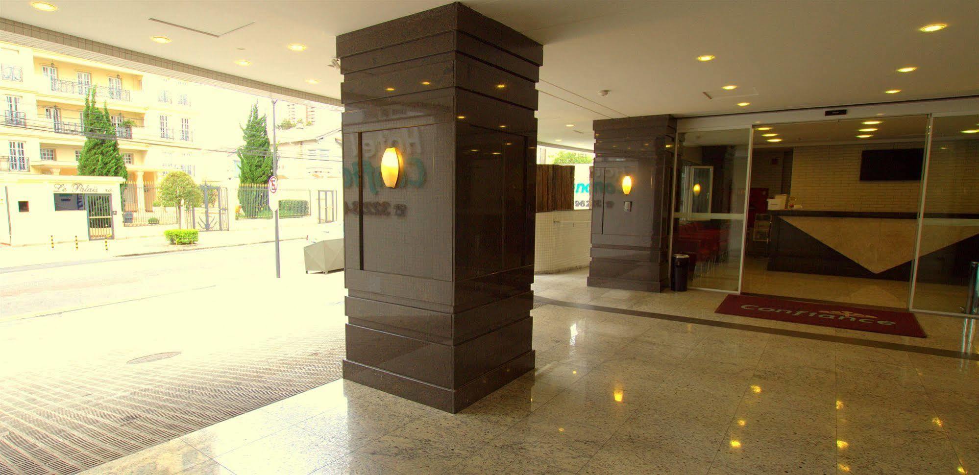Hotel Confiance Batel Курітіба Екстер'єр фото